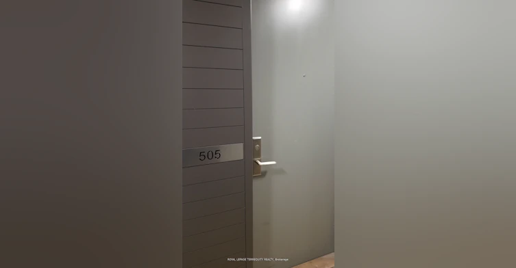 505-126 Simcoe Street, Toronto, ON, M5H 4E6 - 4