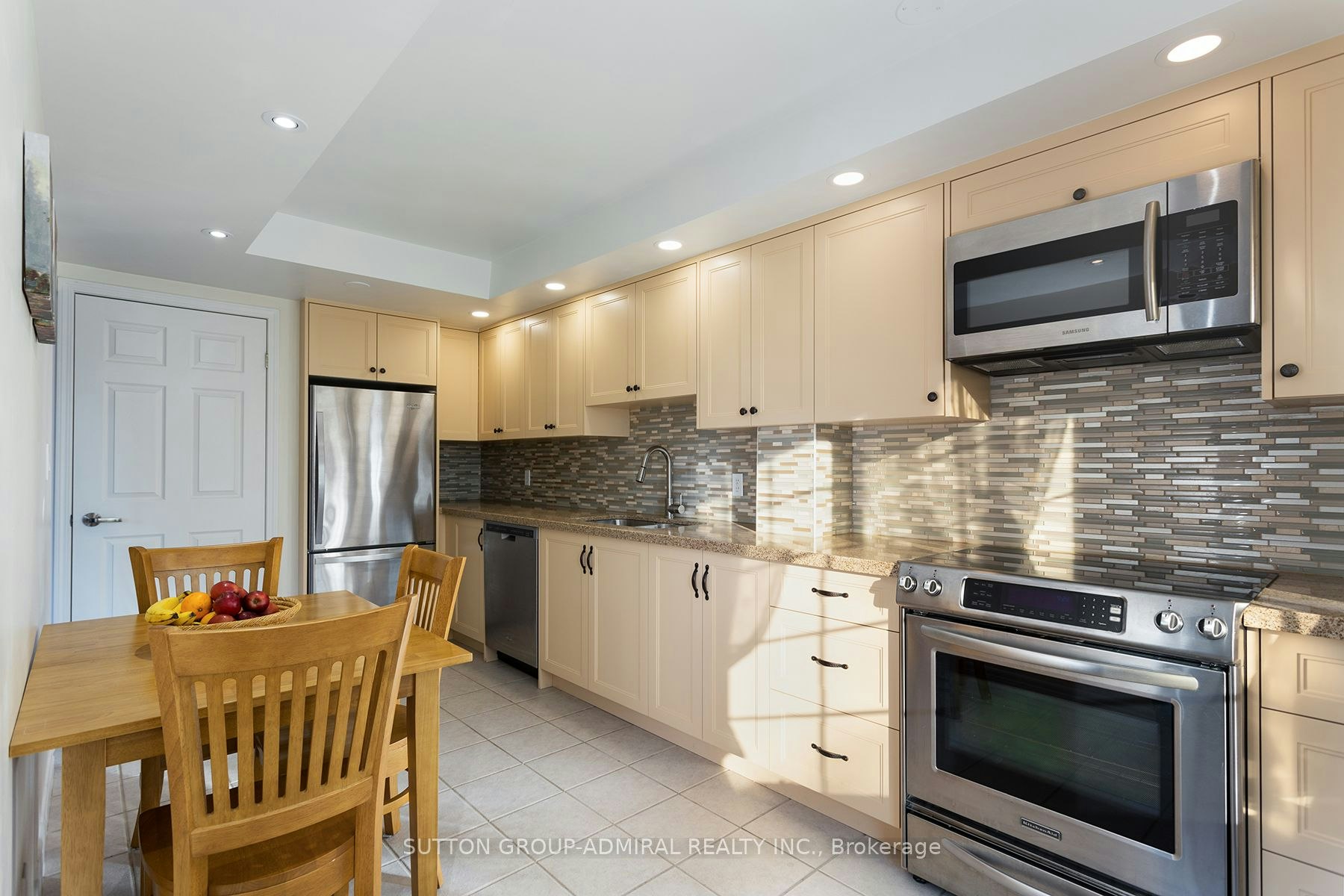 1-285 Antibes Drive N, Toronto, ON, M2R 3X9 - 4