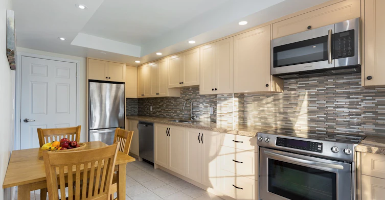 1-285 Antibes Drive N, Toronto, ON, M2R 3X9 - 4