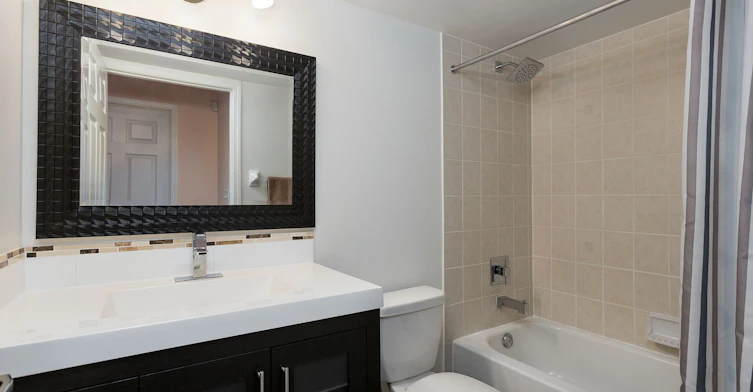 1-285 Antibes Drive N, Toronto, ON, M2R 3X9 - 9