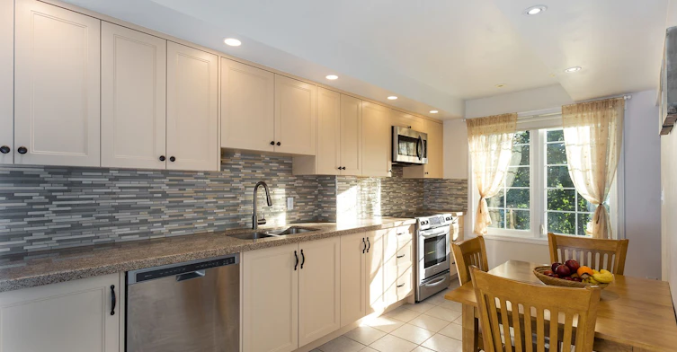 1-285 Antibes Drive N, Toronto, ON, M2R 3X9 - 3