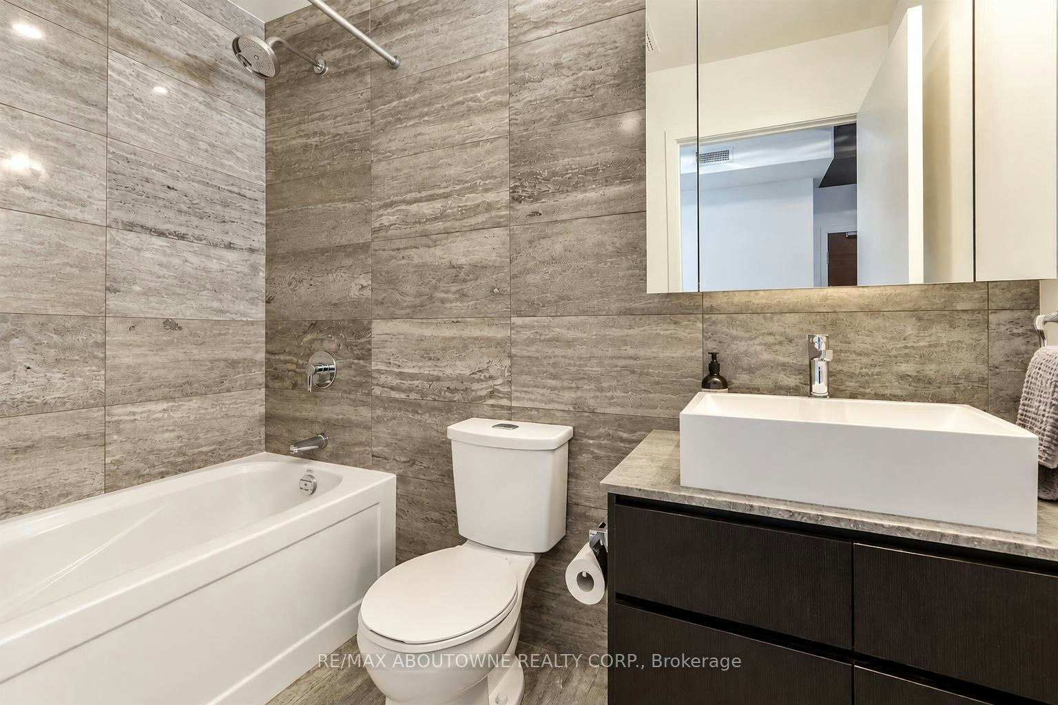 3608-15 Iceboat Terrace, Toronto, ON, M5V 4A5 - 9