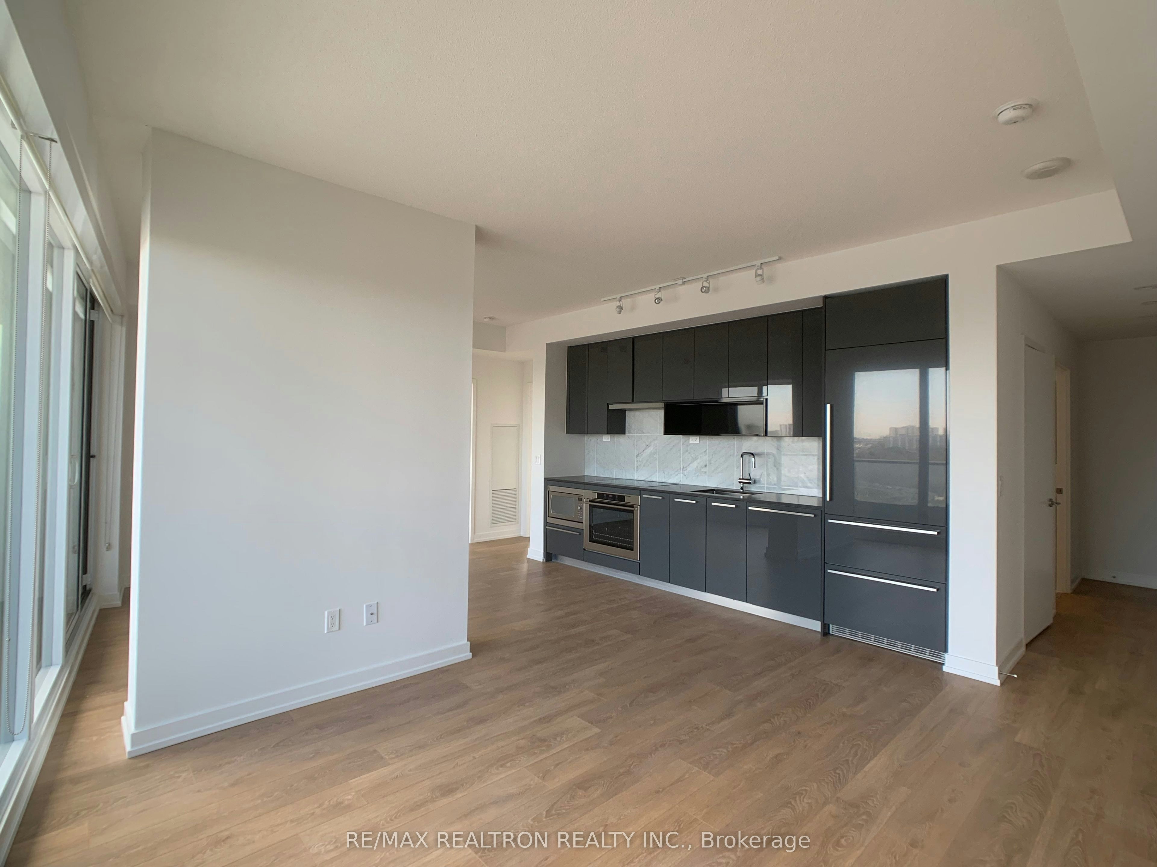 1102-117 Mcmahon Drive, Toronto, ON, M2K 0E4 - 13