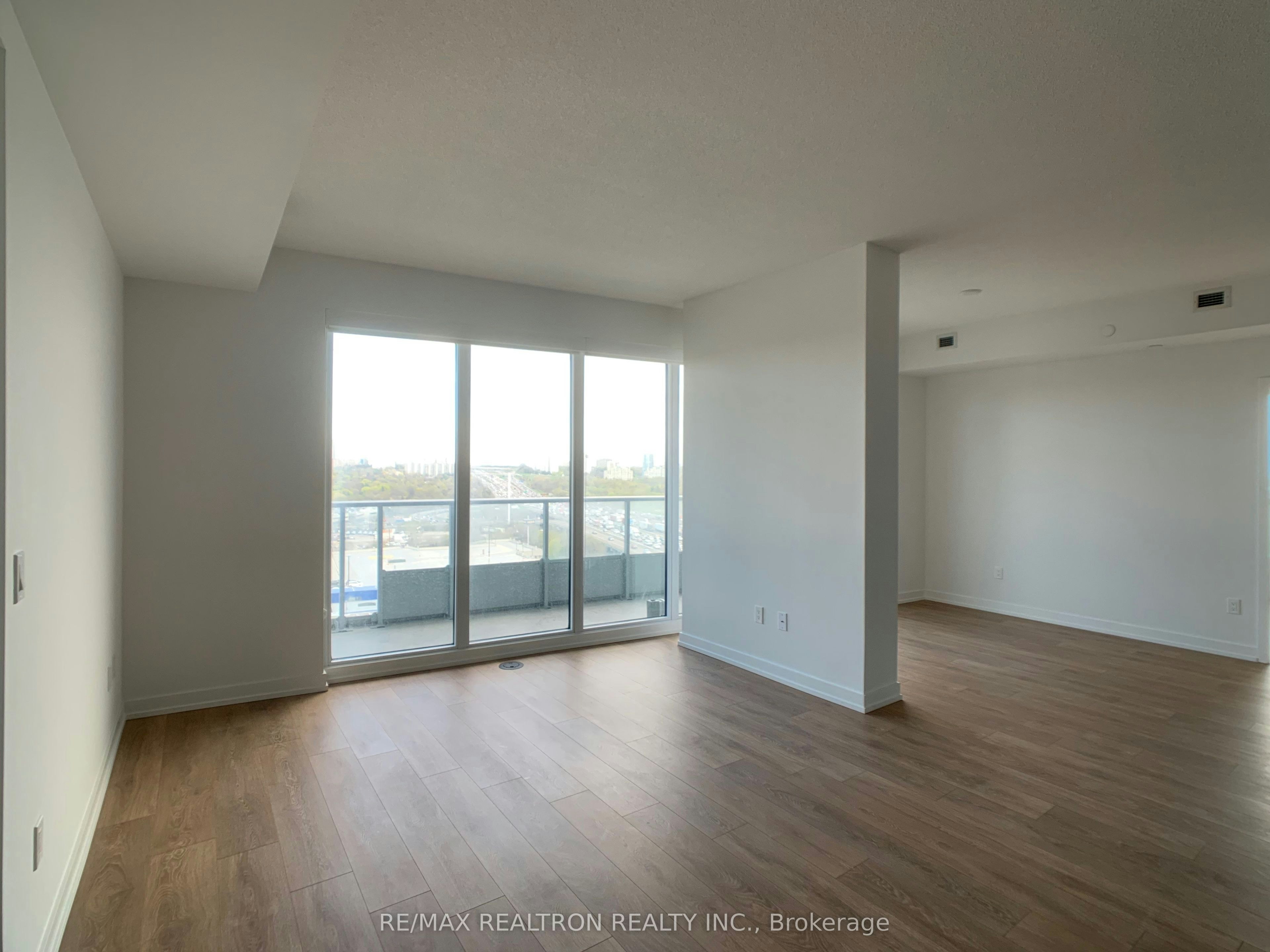 1102-117 Mcmahon Drive, Toronto, ON, M2K 0E4 - 11
