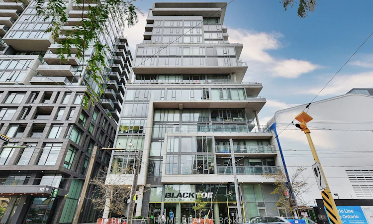 422-95 Bathurst Street