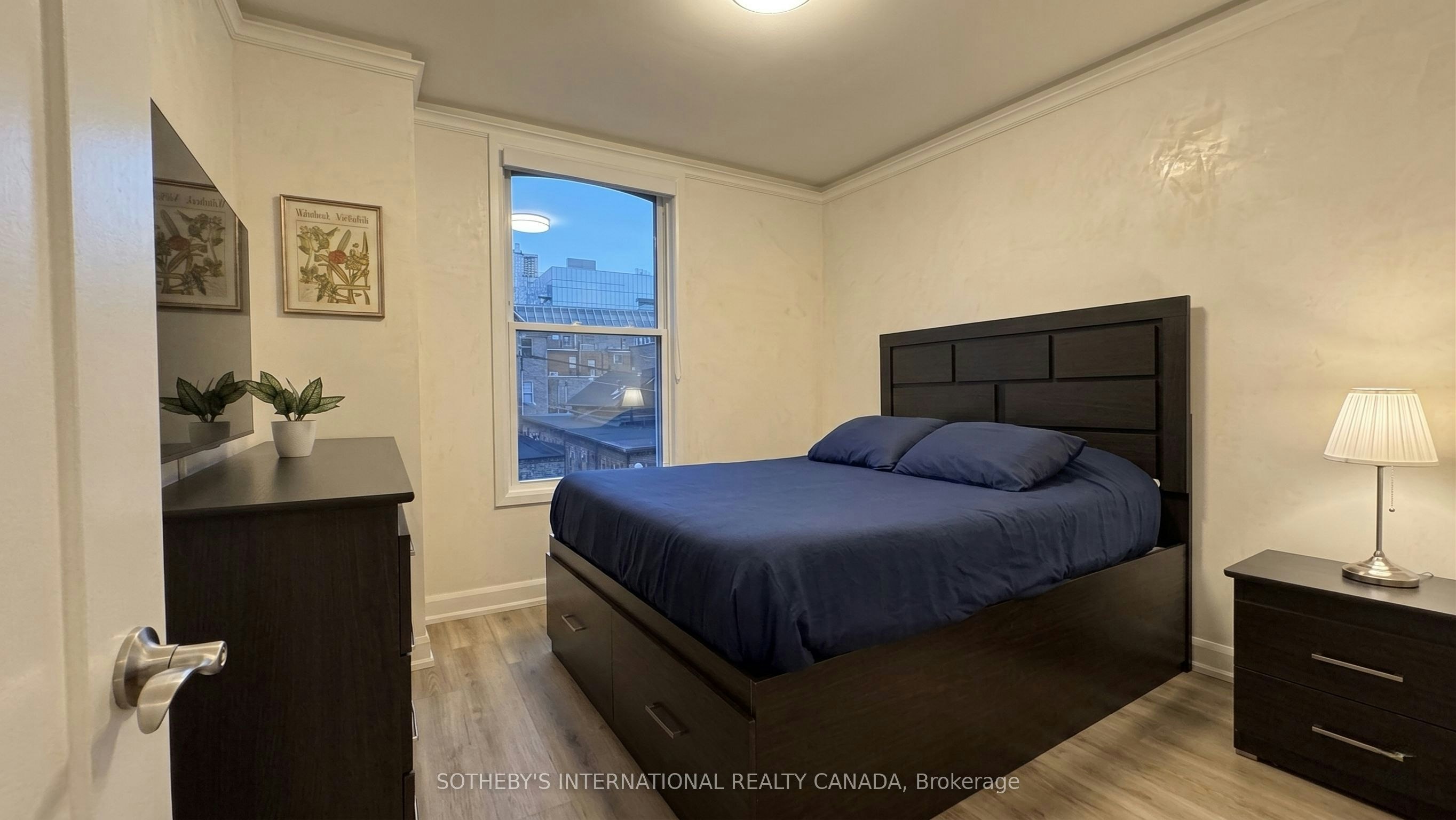 11 D'arcy Street, Toronto, ON, M5T 1J8 - 4