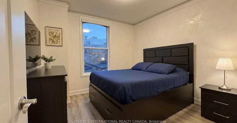 11 D'arcy Street, Toronto, ON, M5T 1J8 - 4