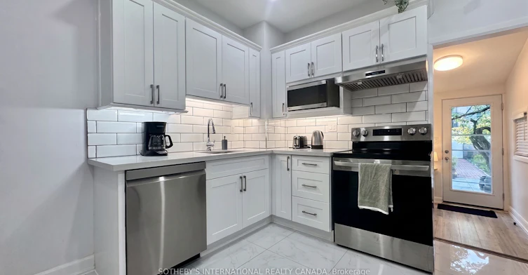 11 D'arcy Street, Toronto, ON, M5T 1J8 - 5