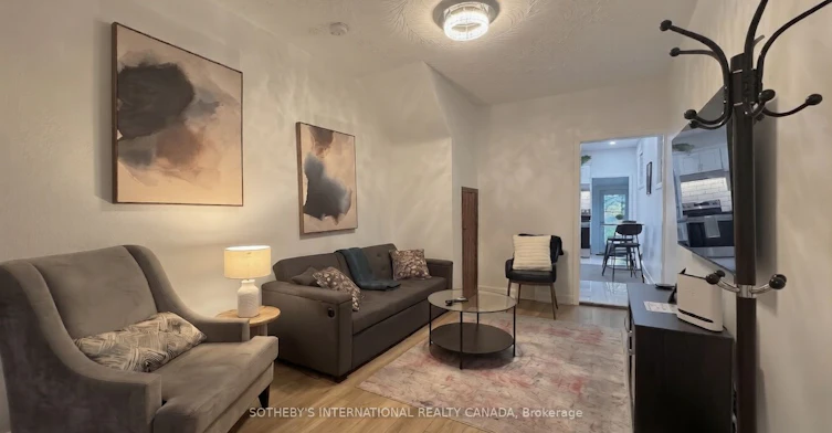 11 D'arcy Street, Toronto, ON, M5T 1J8 - 2