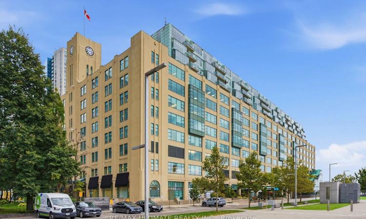 1105-211 Queens Quay W