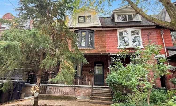 200 Roxton Road