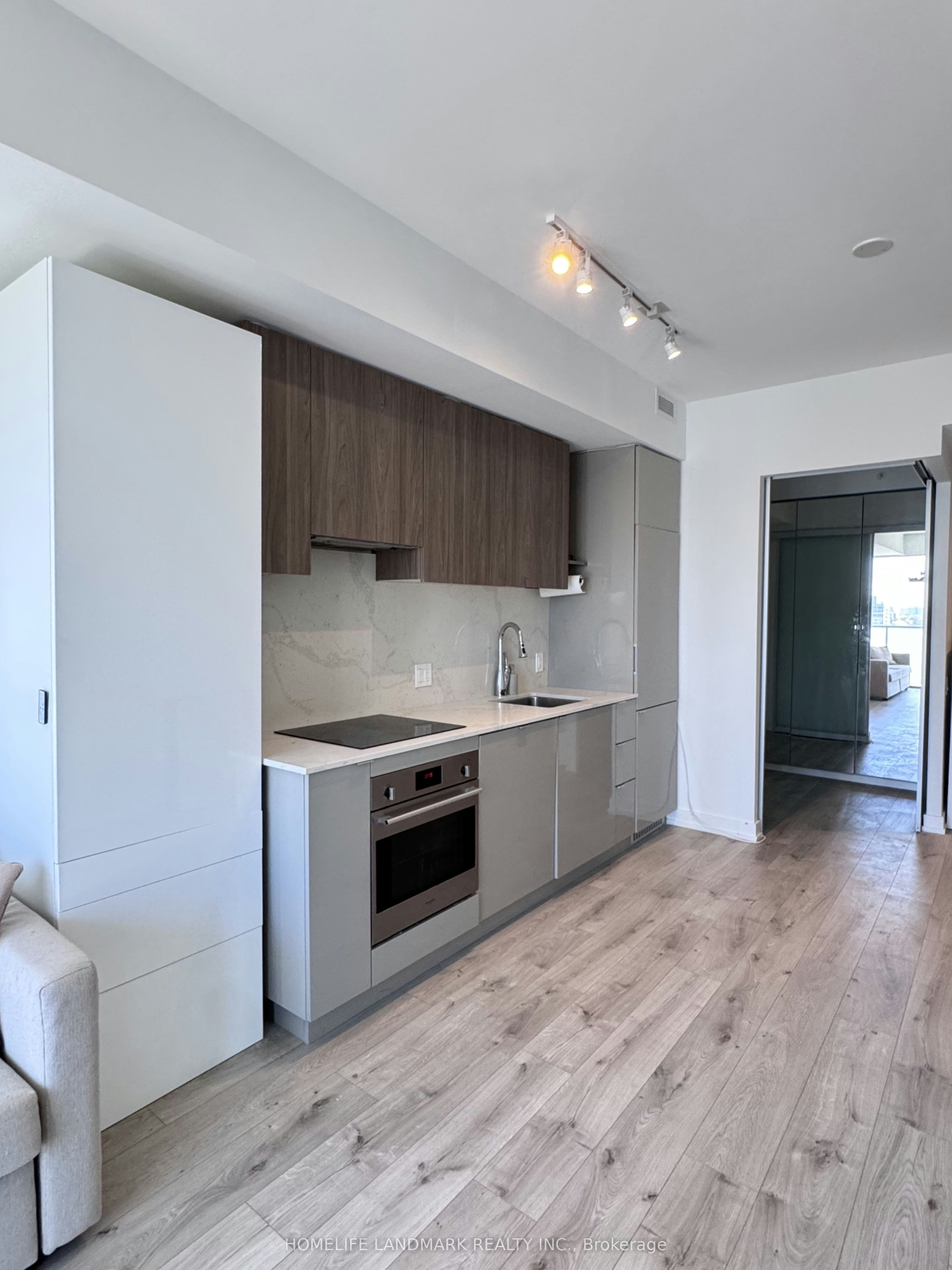 2211-161 Roehampton Avenue, Toronto, ON, M4P 0C8 - 12