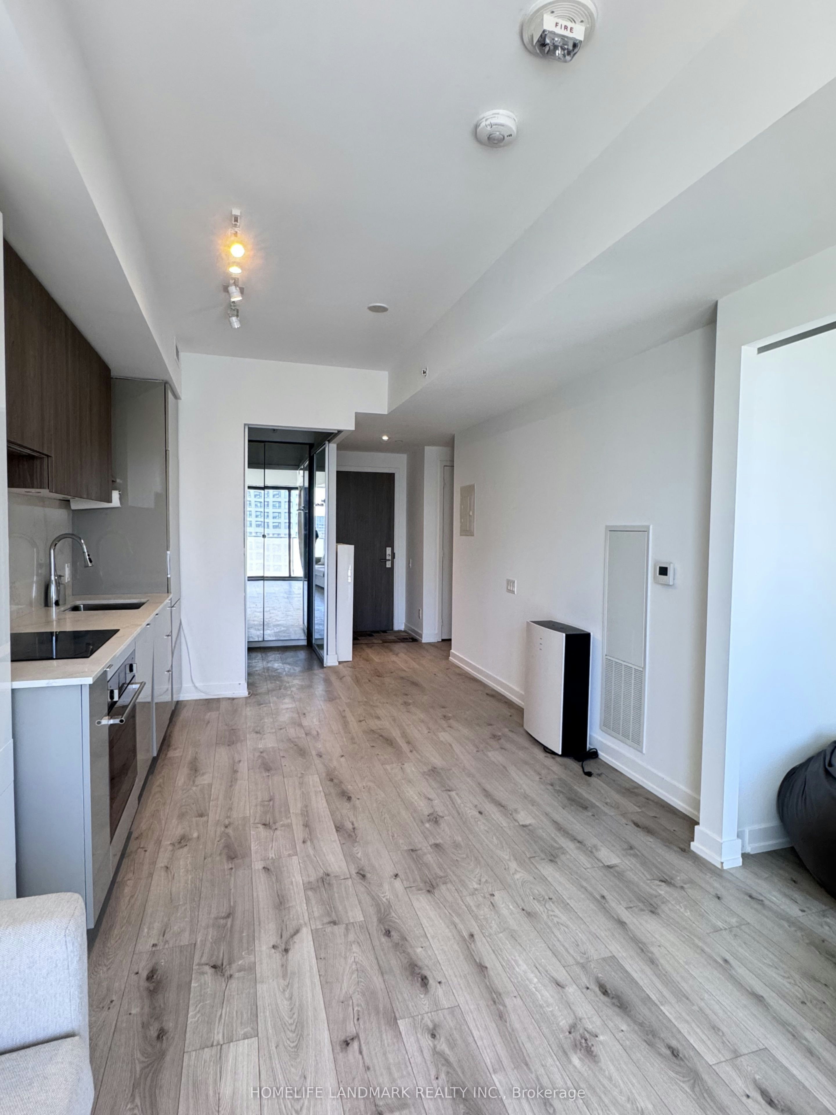 2211-161 Roehampton Avenue, Toronto, ON, M4P 0C8 - 13