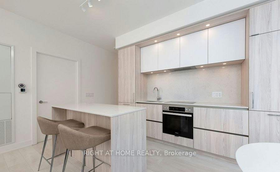 1916-35 Mercer Street, Toronto, ON, M5V 1H2 - 4