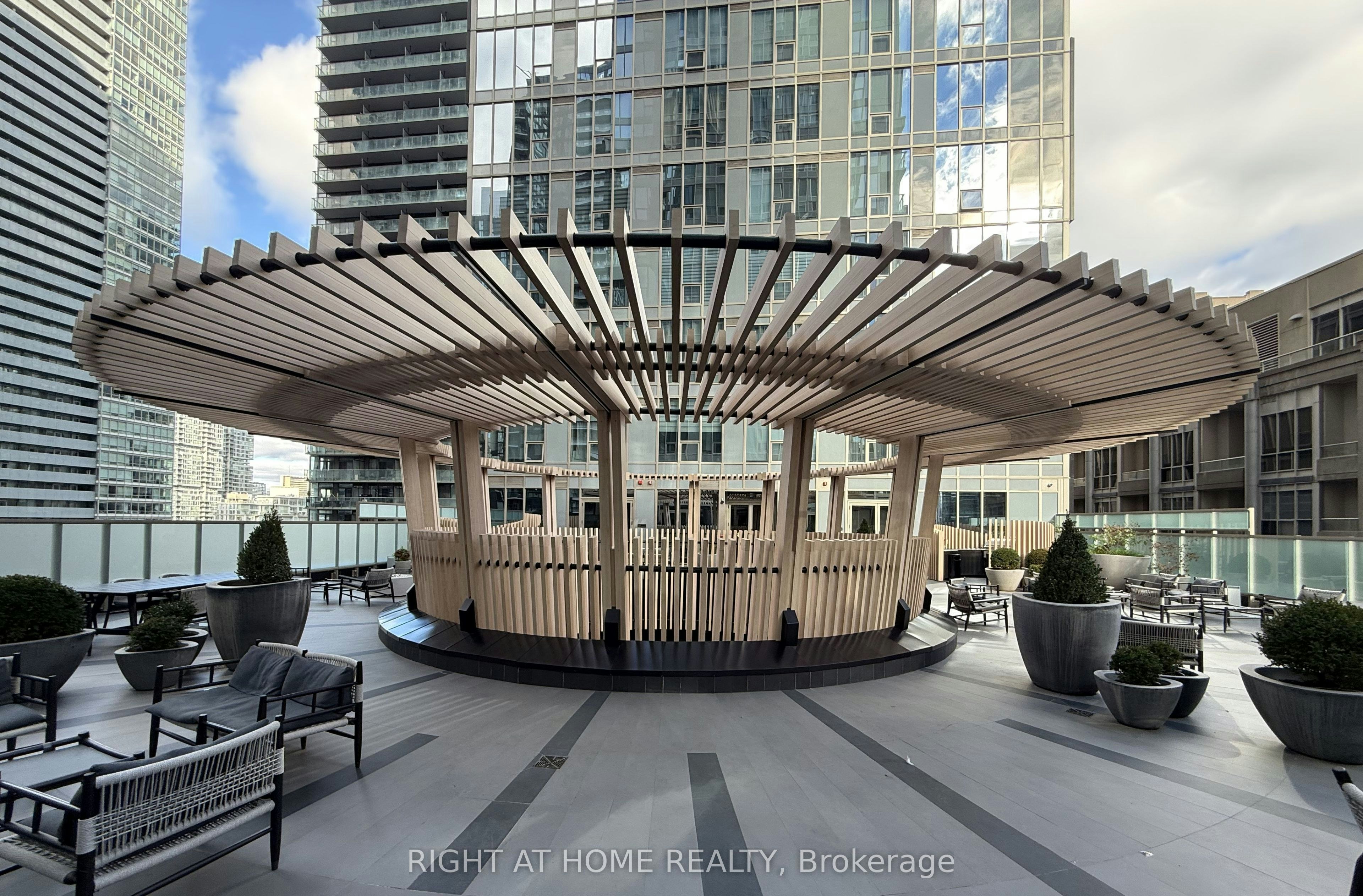 1916-35 Mercer Street, Toronto, ON, M5V 1H2 - 5
