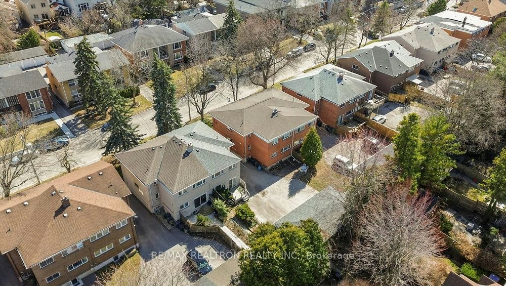 Upper-280 Glenforest Road, Toronto, ON, M4N 2A4 - 28