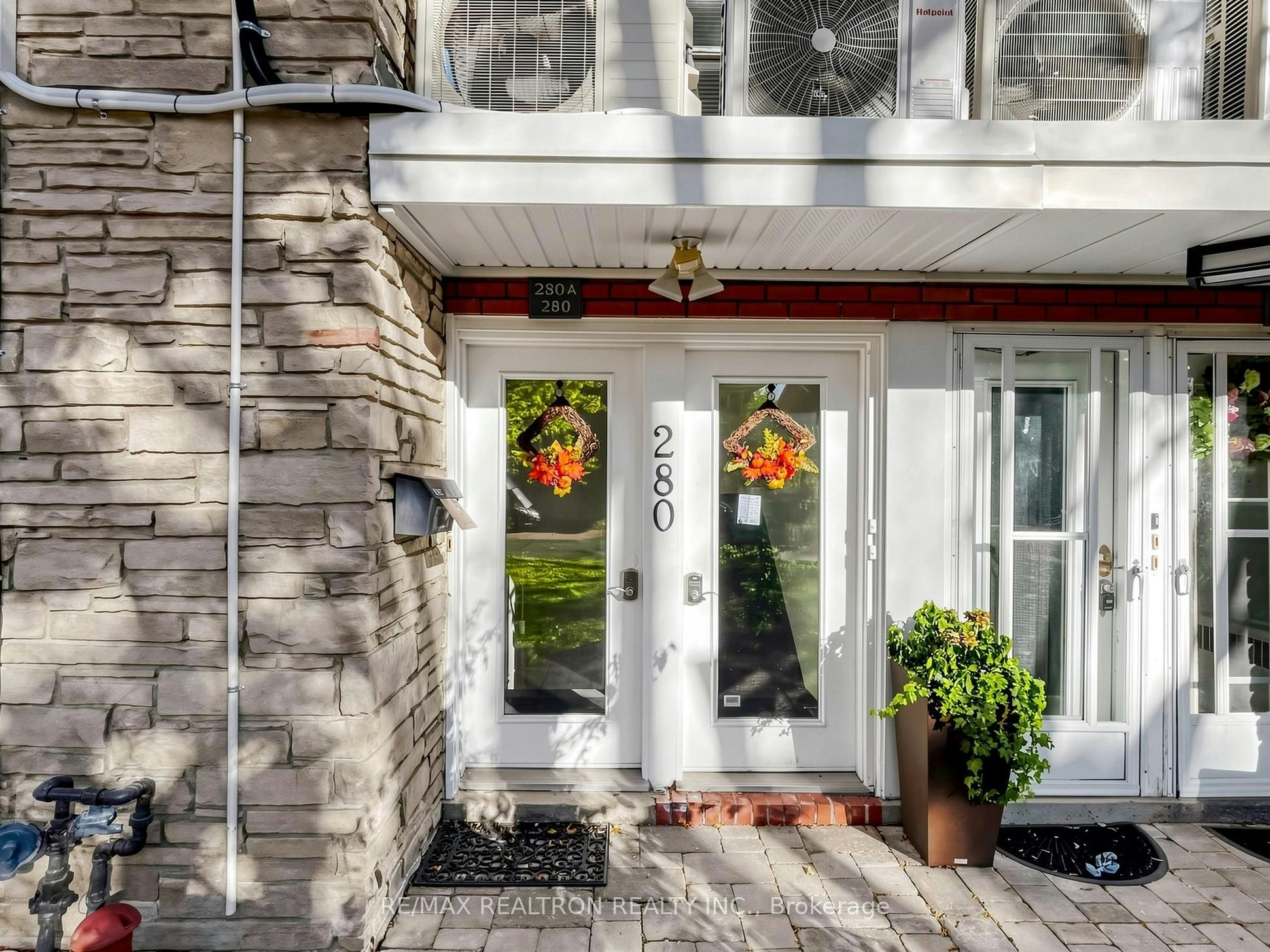 Upper-280 Glenforest Road, Toronto, ON, M4N 2A4 - 12