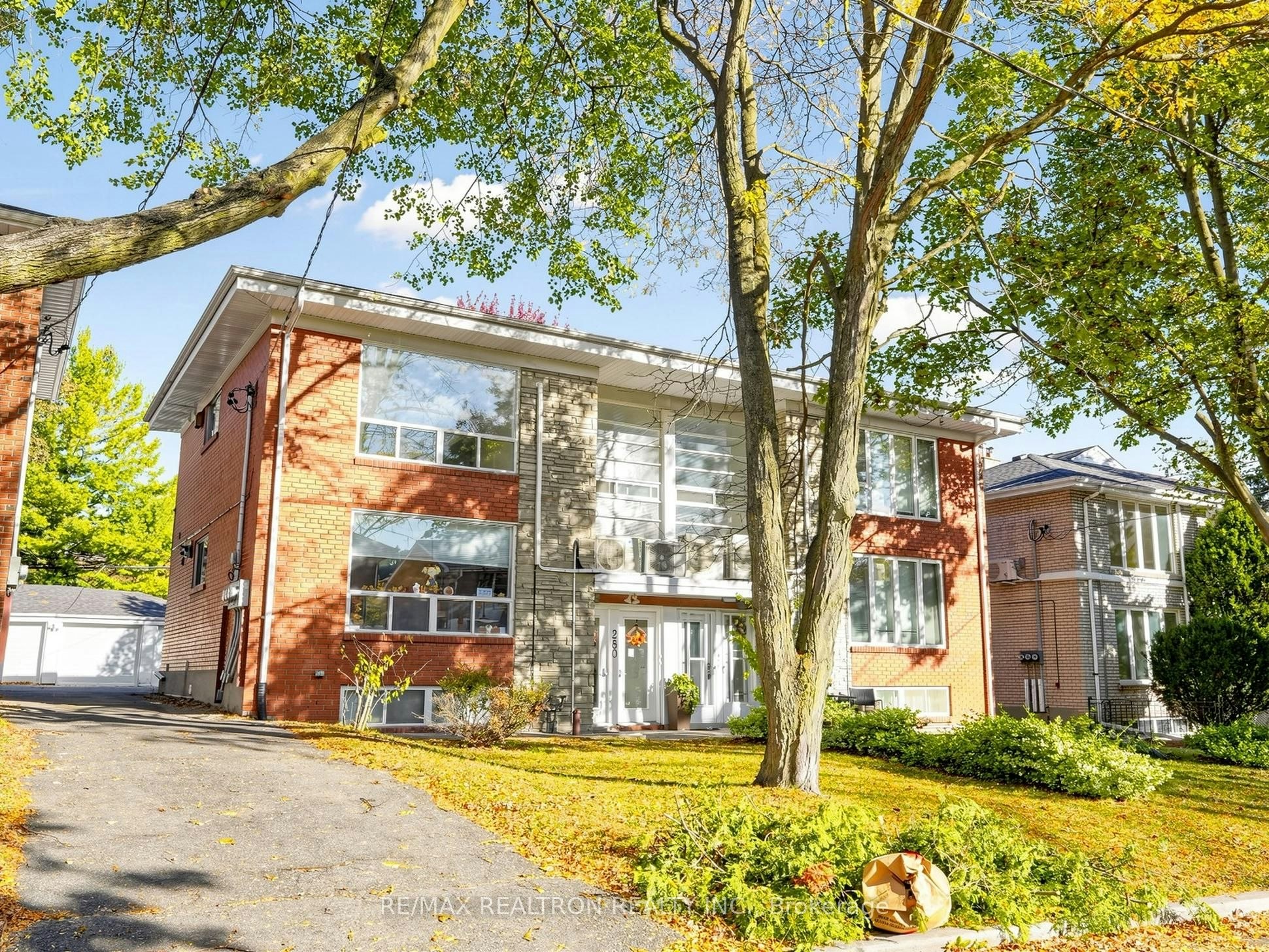 Upper-280 Glenforest Road, Toronto, ON, M4N 2A4 - 14