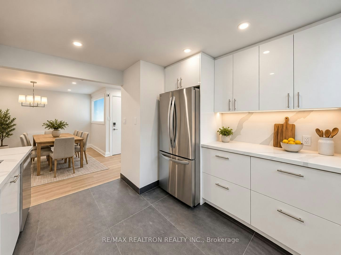 Upper-280 Glenforest Road, Toronto, ON, M4N 2A4 - 3