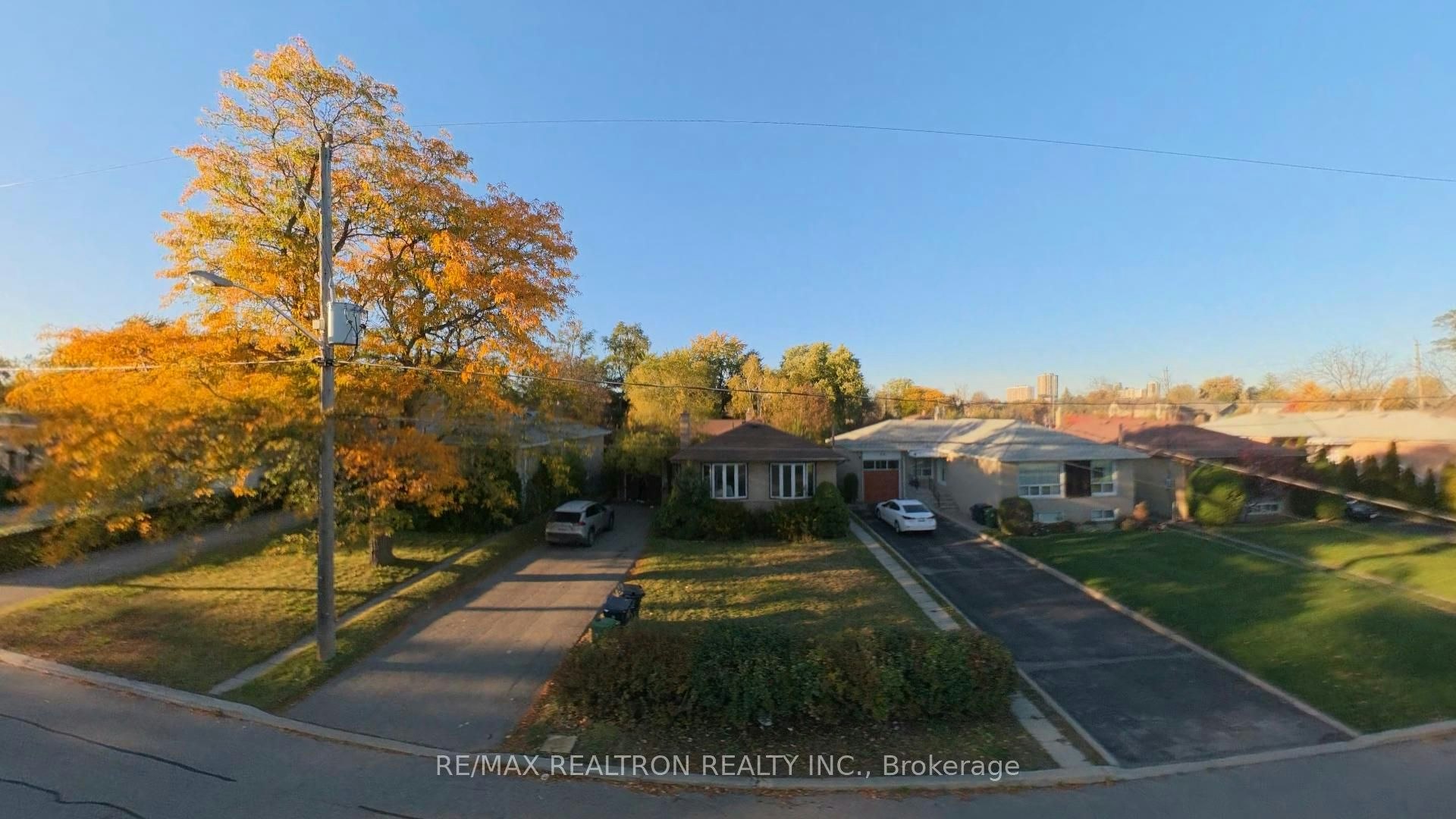 62 Caines Avenue, Toronto, ON, M2R 2L3