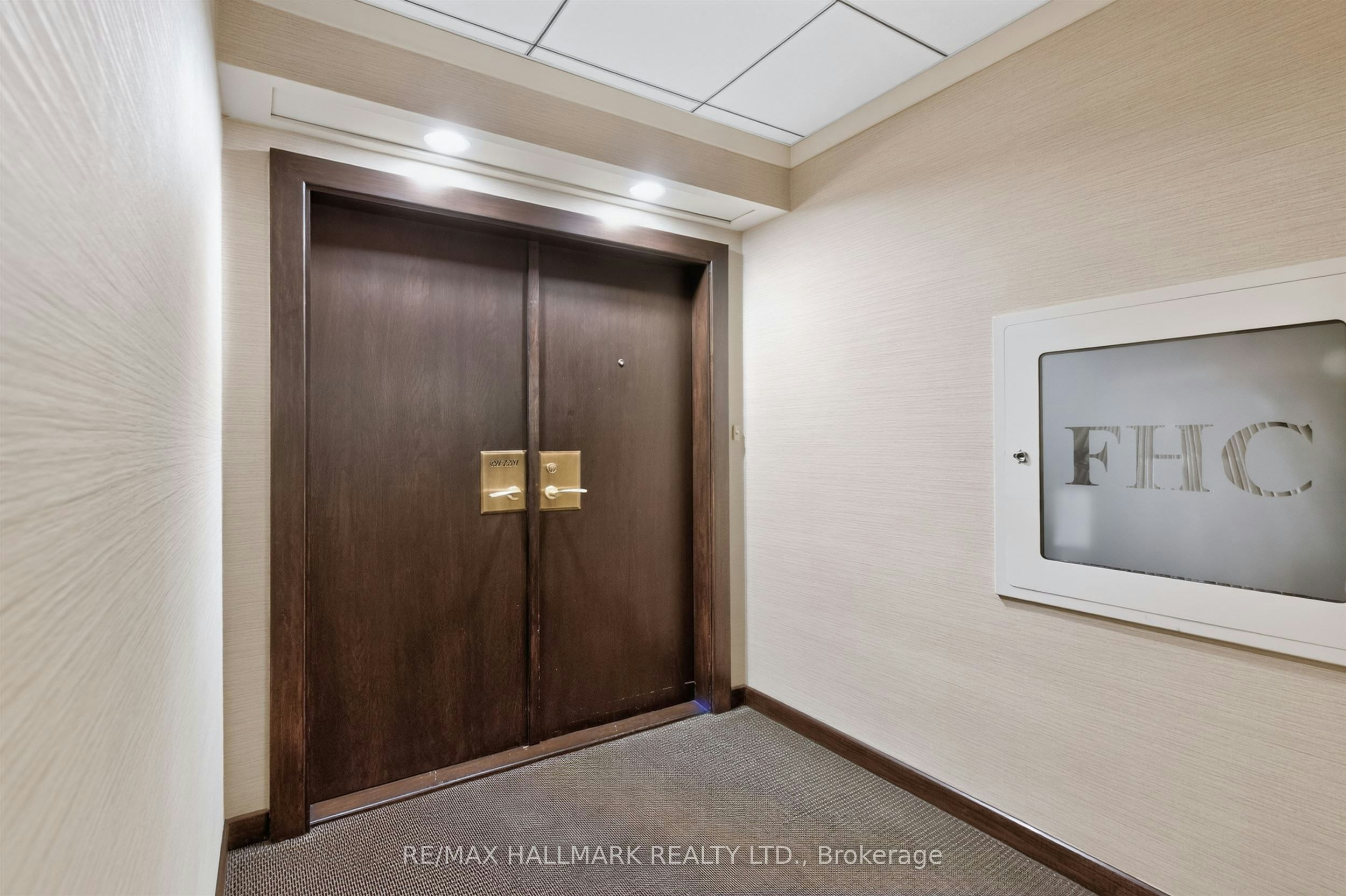 PH1-1166 Bay Street, Toronto, ON, M5S 2X8 - 2