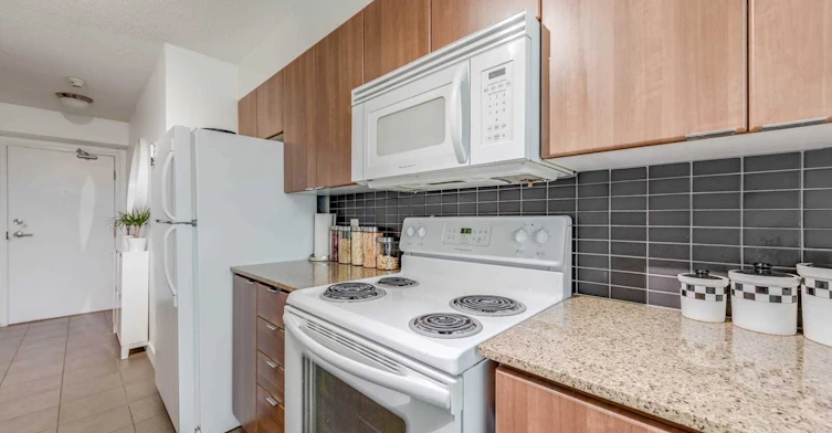 1006-11 Brunel Court, Toronto, ON, M5V 3Y3 - 11