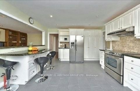 134 Mossgrove Trail, Toronto, ON, M2L 2W5 - 3