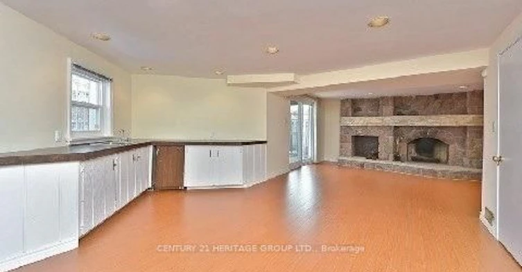 134 Mossgrove Trail, Toronto, ON, M2L 2W5 - 5