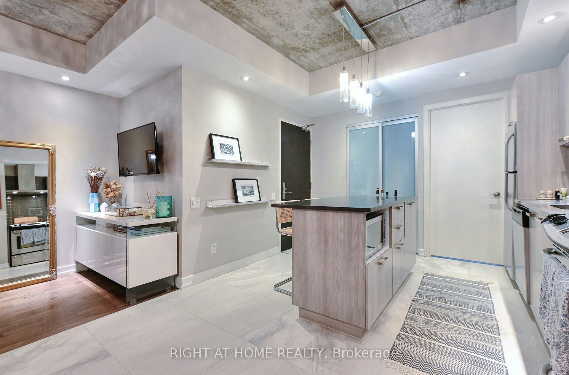 422-95 Bathurst Street, Toronto, ON, M5V 0H7 - 7