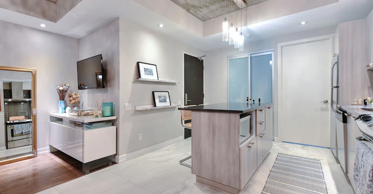 422-95 Bathurst Street, Toronto, ON, M5V 0H7 - 7