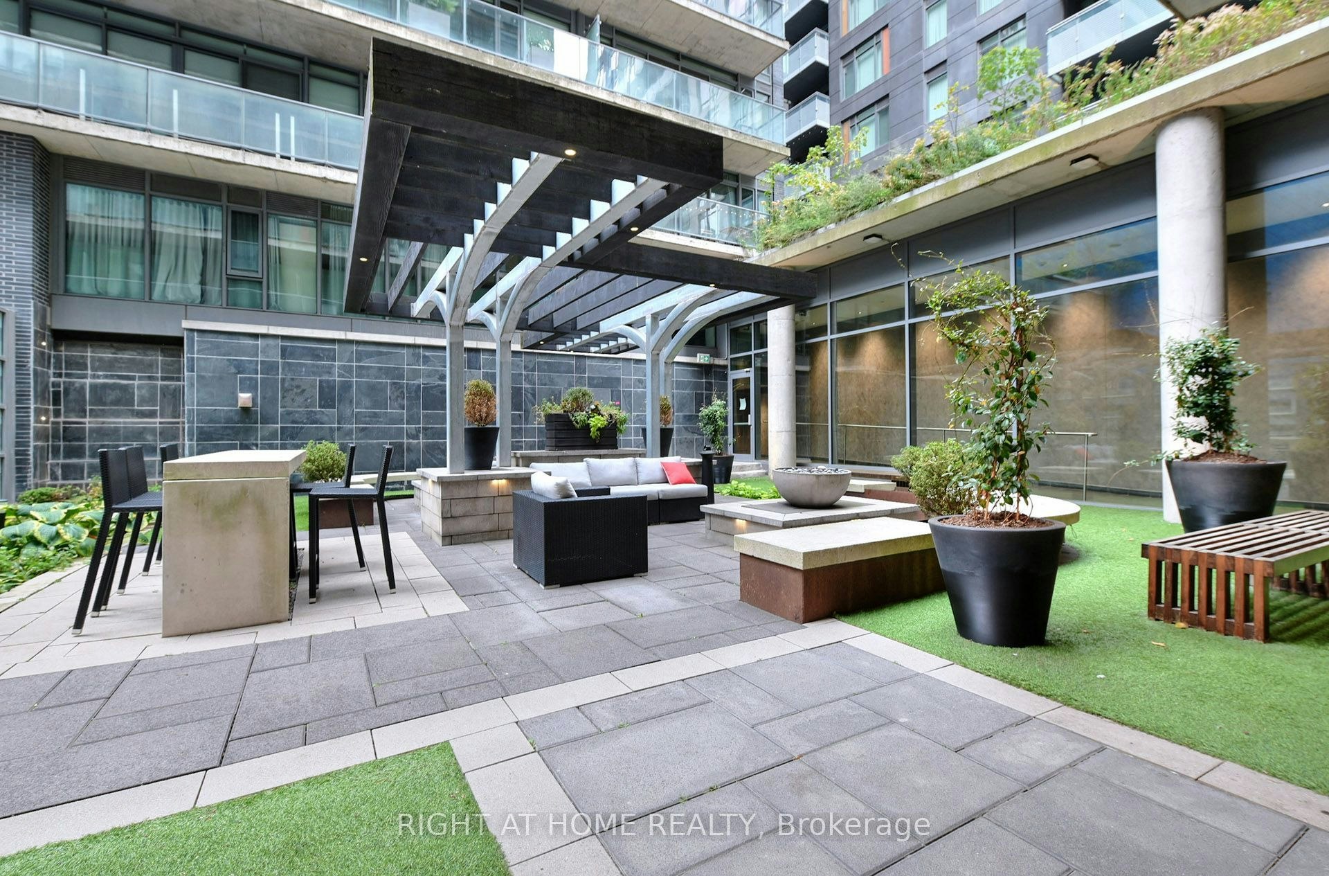 422-95 Bathurst Street, Toronto, ON, M5V 0H7 - 23