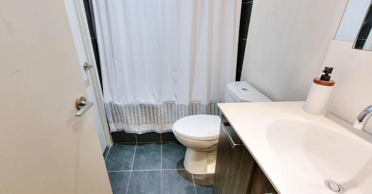 422-95 Bathurst Street, Toronto, ON, M5V 0H7 - 19