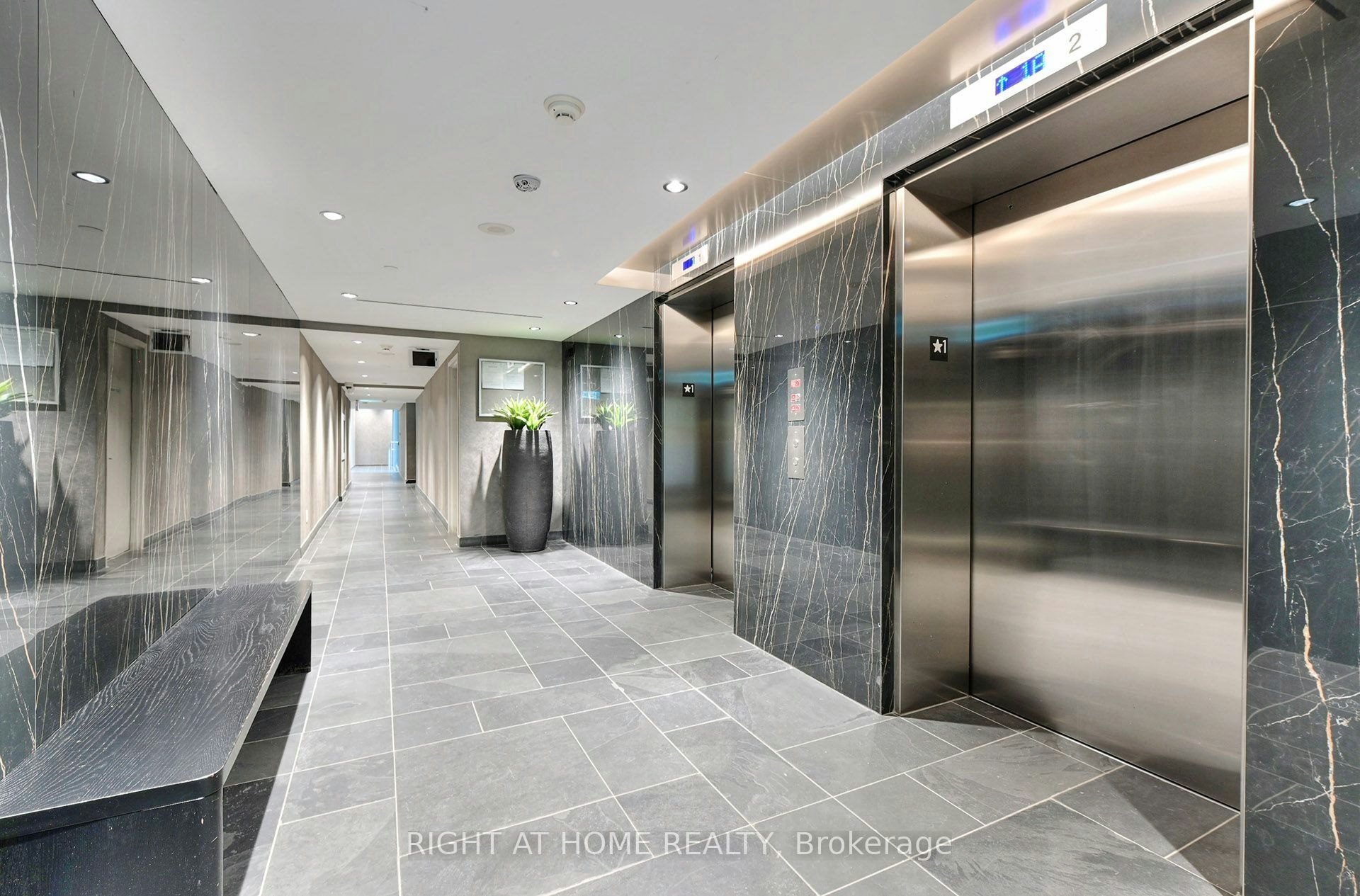 422-95 Bathurst Street, Toronto, ON, M5V 0H7 - 3