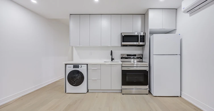 3455 Yonge Street, Toronto, ON, M4N 2N3 - 7