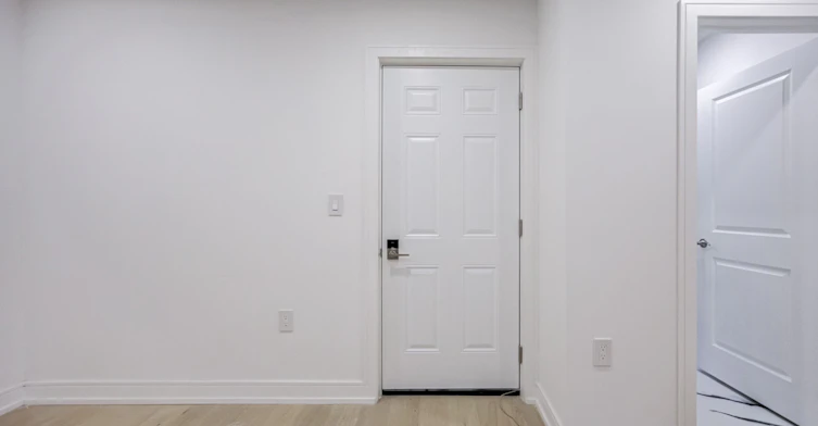 3455 Yonge Street, Toronto, ON, M4N 2N3 - 5