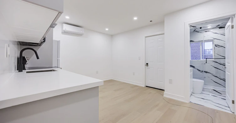 3455 Yonge Street, Toronto, ON, M4N 2N3 - 9