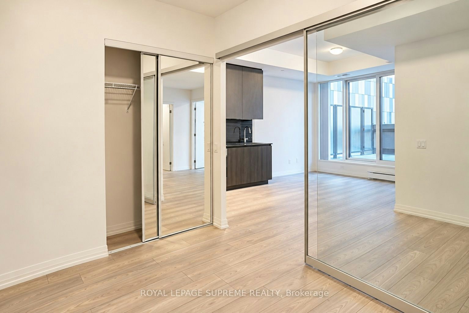 810-400 King Street S, Toronto, ON, M5V 1K2 - 12