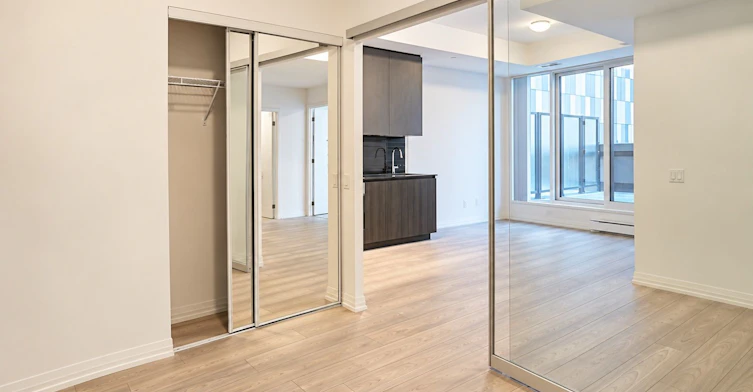 810-400 King Street S, Toronto, ON, M5V 1K2 - 12