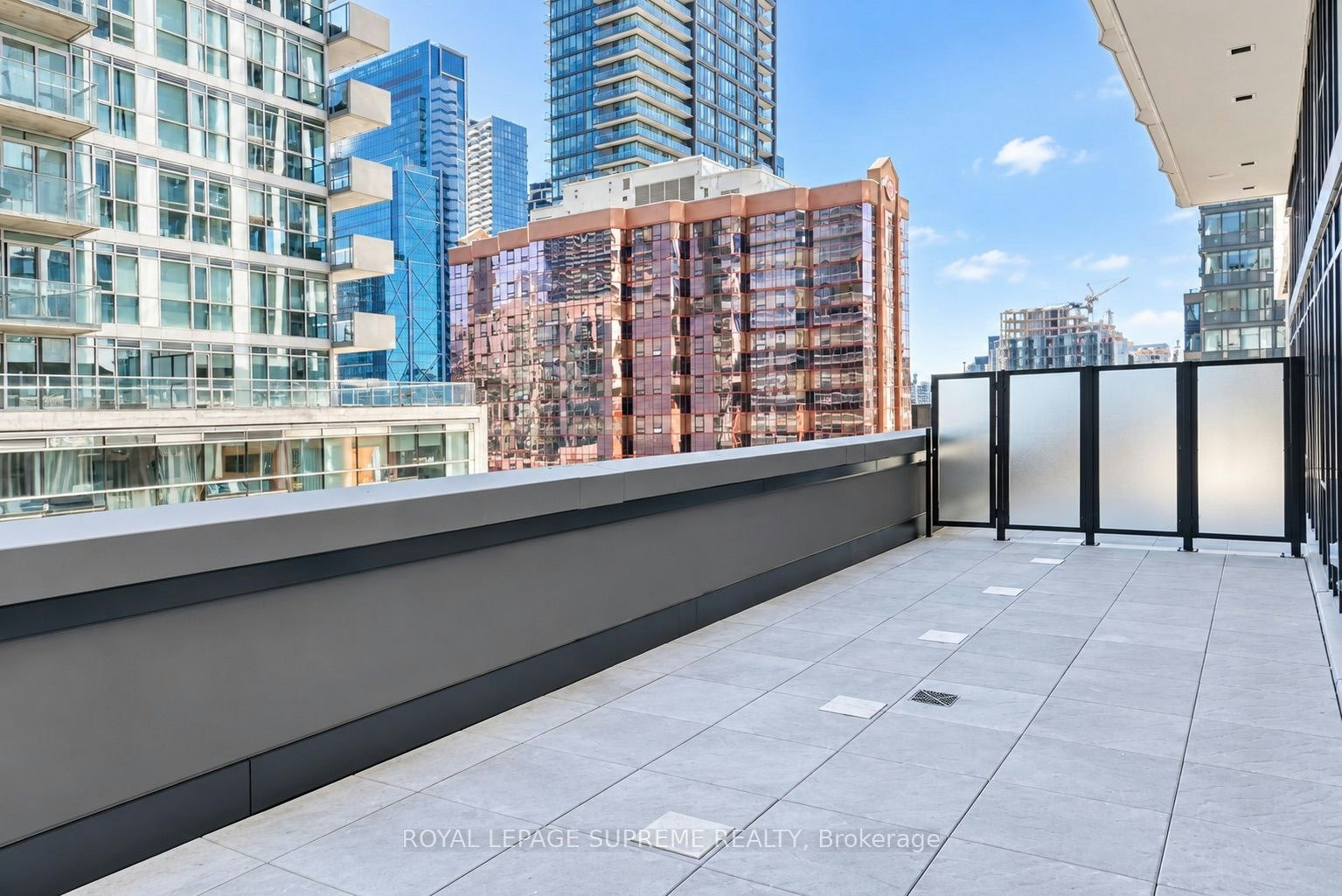 810-400 King Street S, Toronto, ON, M5V 1K2 - 20