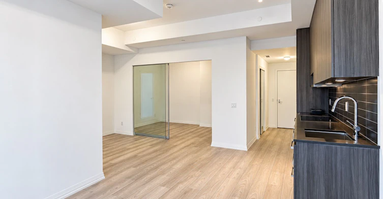 810-400 King Street S, Toronto, ON, M5V 1K2 - 6