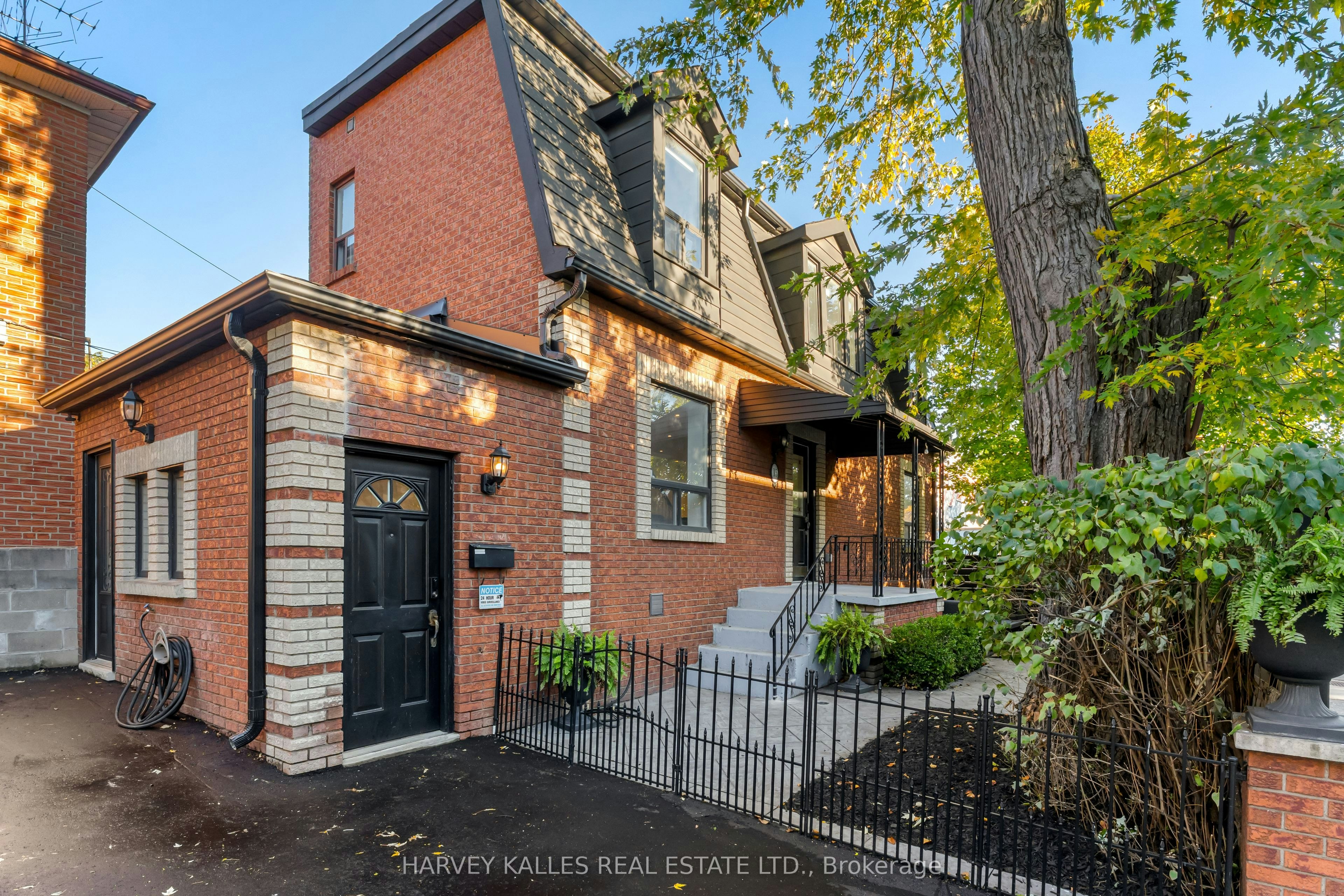 15 Markham Street, Toronto, ON, M6J 2G1