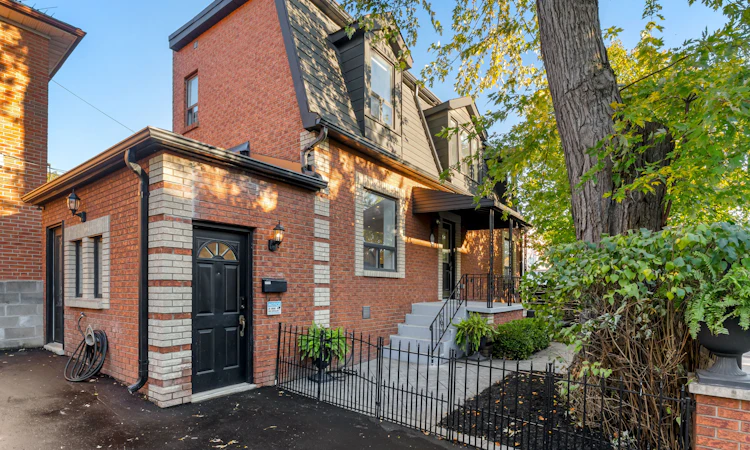 15 Markham Street