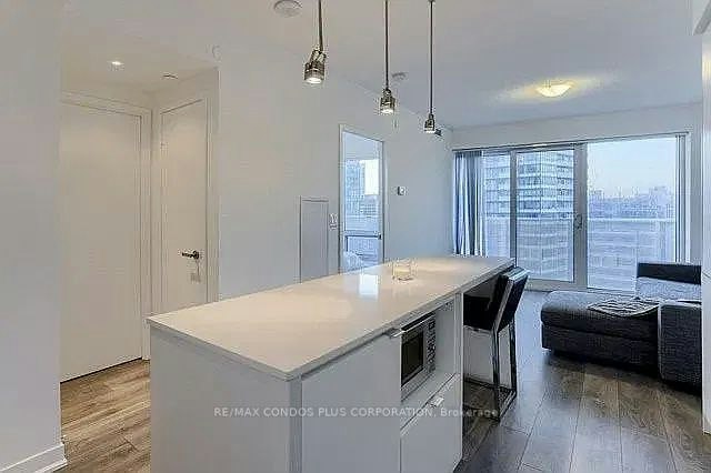 4403-100 Harbour Street, Toronto, ON, M5J 1B7 - 4