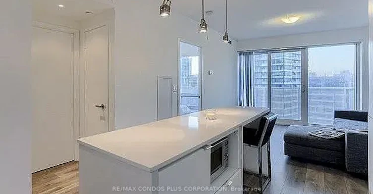 4403-100 Harbour Street, Toronto, ON, M5J 1B7 - 4