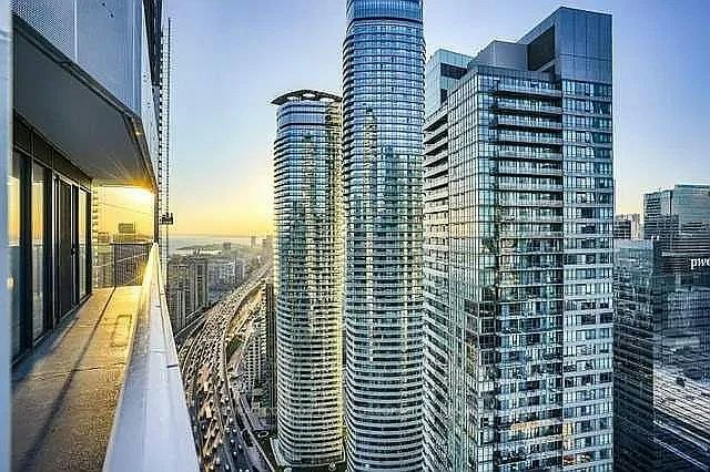 4403-100 Harbour Street, Toronto, ON, M5J 1B7