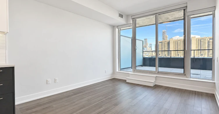 1004-664 Spadina Avenue, Toronto, ON, M5S 2H7 - 2