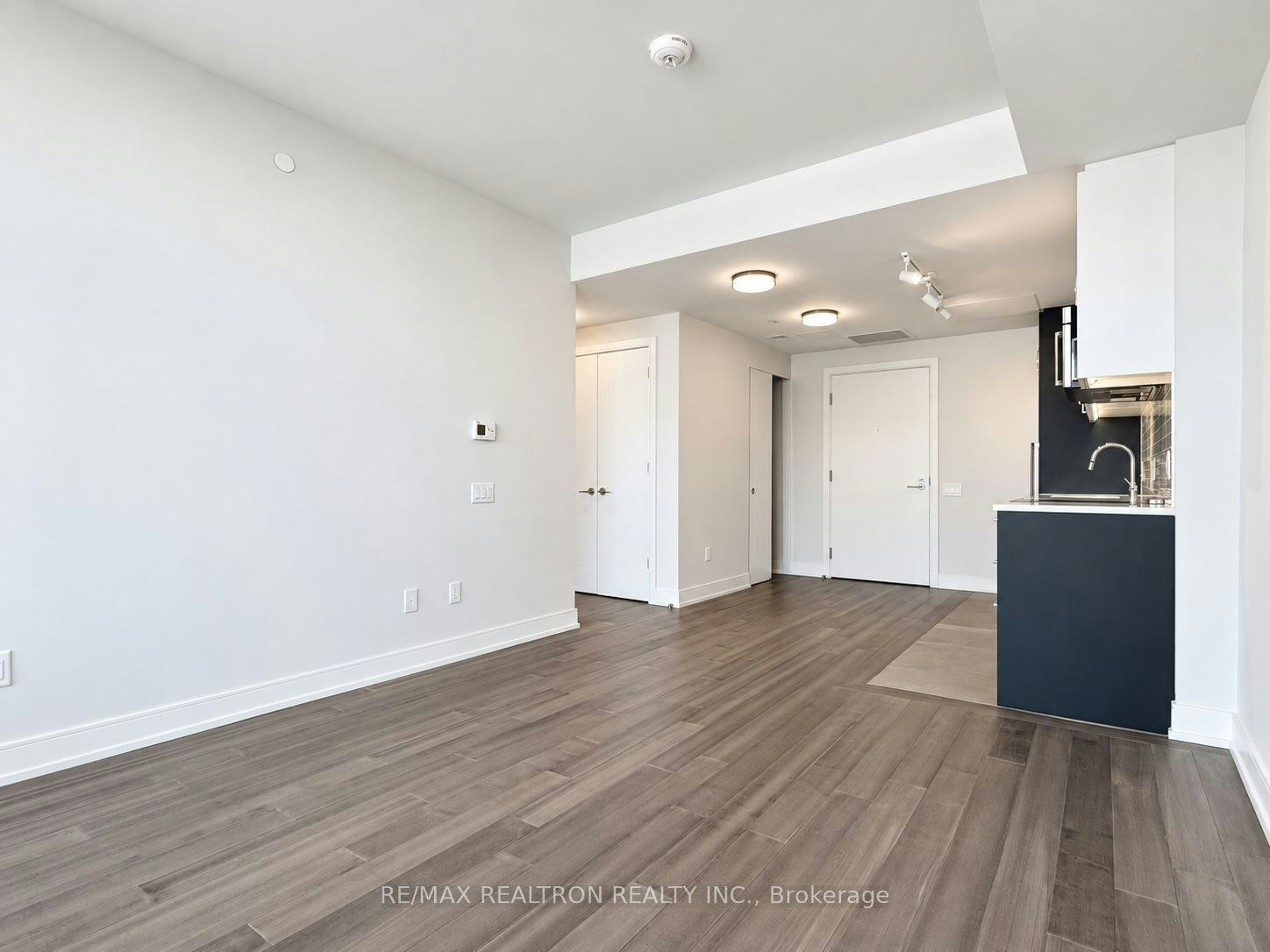 1004-664 Spadina Avenue, Toronto, ON, M5S 2H7 - 4