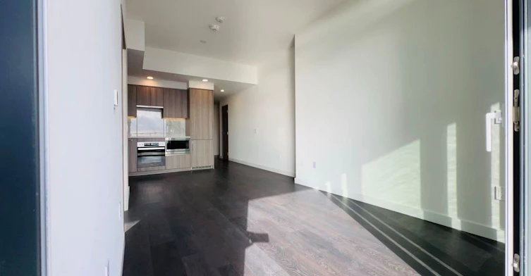 5607-1 Concord Cityplace Way, Toronto, ON, M5V 0X3 - 6