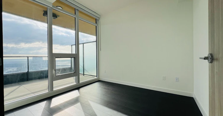 5607-1 Concord Cityplace Way, Toronto, ON, M5V 0X3 - 9