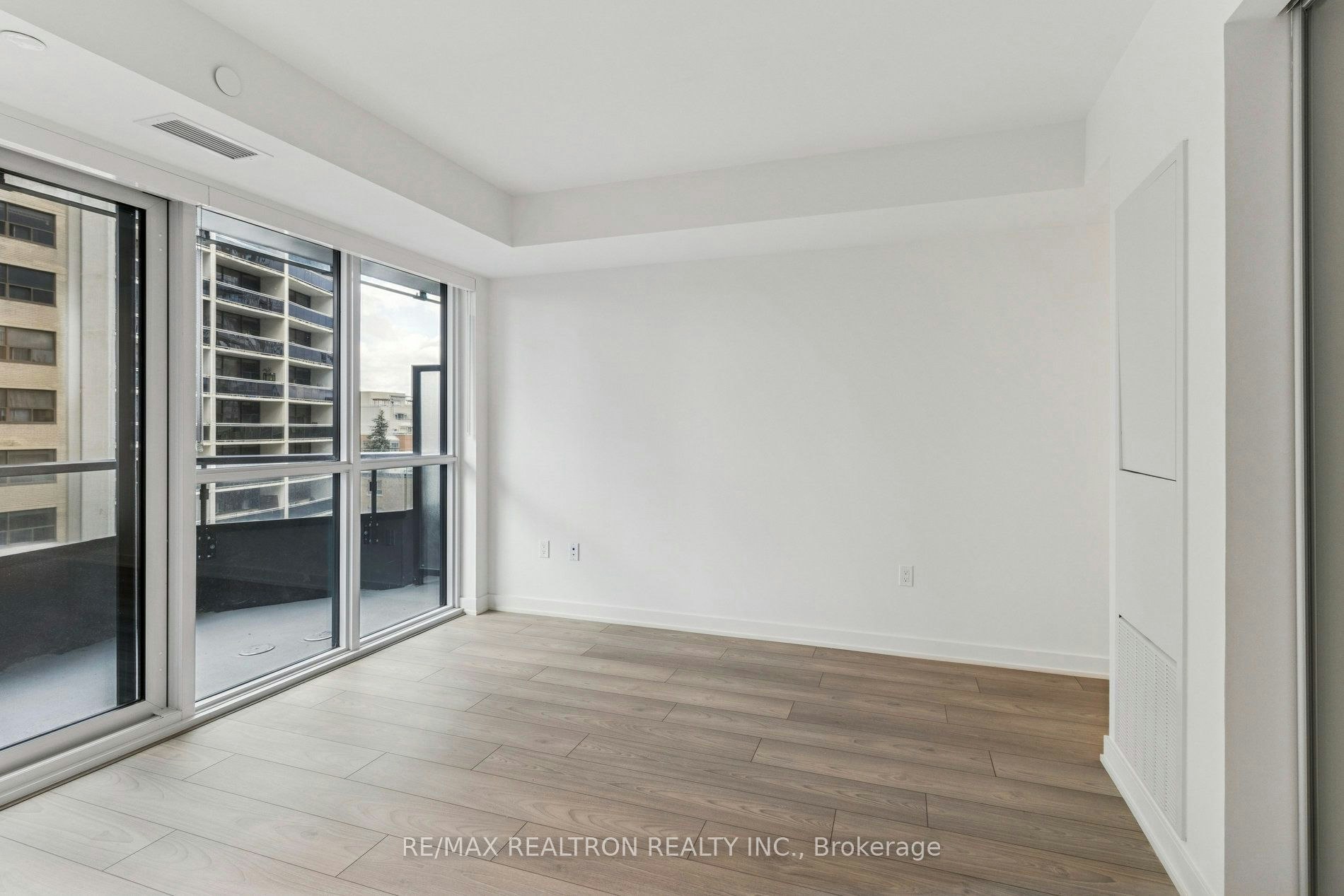 #502N-120 Broadway Avenue, Toronto, ON, M4P 1V6 - 16